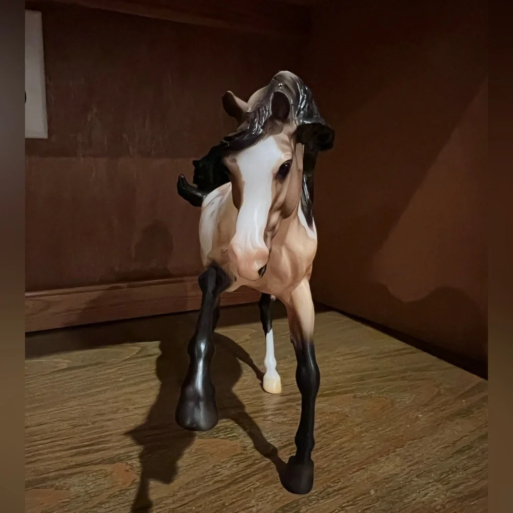 Breyer Reverence+ BreyerFest 2021 Store Special - Picture 2 of 7